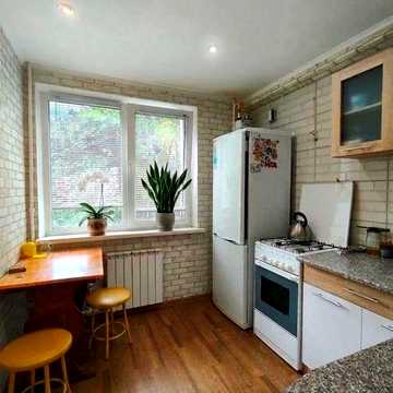 Продам 1-кімнатну квартиру з ремонтом, Салтівка.