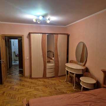4к Кондратьєва на 1 поверсі