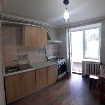 Оренда 1 кім. кв. ЦЕНТР  38 М2 Цег.