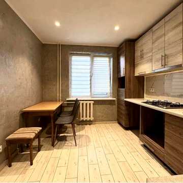 Продам 3 кімнатну чешку, район вул. Комарова