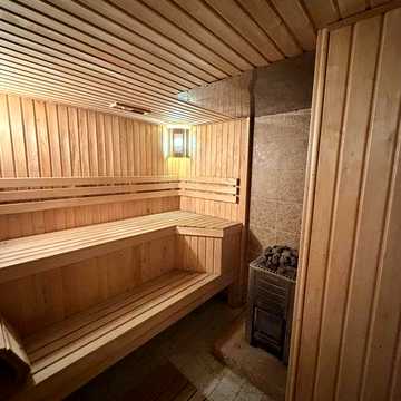 Оренда будинку з сауною і басейном