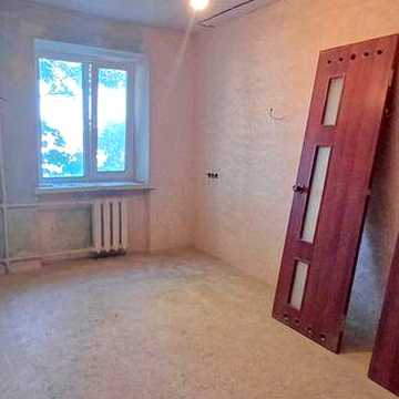 Продам 2 кімн.квартиру пр.Олександрівський 93/16(рынок ХТЗ)