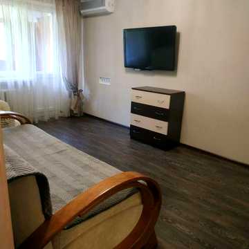 Сдам до лета 1 к.квартиру
