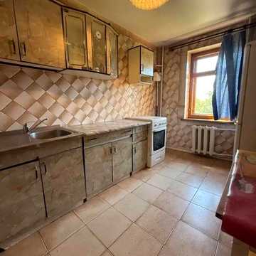 Продажа 3-х комнатной квартиры ж/м Приднепровск. Этаж 5/10. Отличная локация. Рядом парк,рынок,магазины,и вся необходимая инфраструктура.