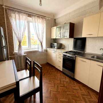 Продаж 3-кімнатної квартири вул.Солом'янська 10