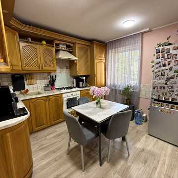 Продаж великогабаритної квартри в центрі Павлограду