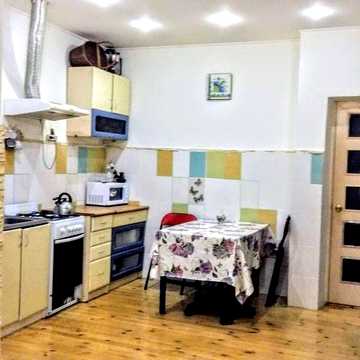 Сдам длительно 2-х комнатную в центре