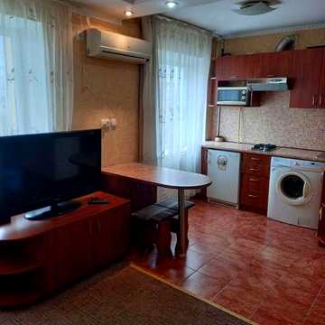 АНЗдам  Центральна 90, 1 кімнатну квартиру в Центрі міста