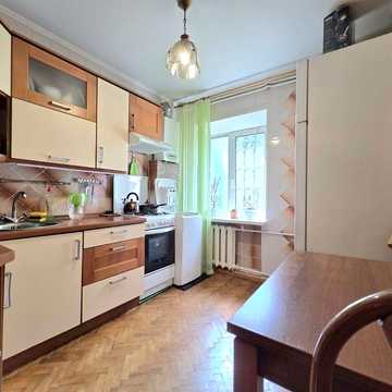 2к роздільна кв, Берлінського, Дорогожичі 10 хв пішки!