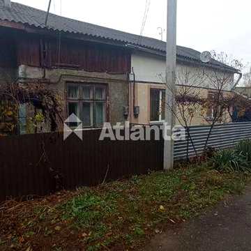1\2 будинку з земельною ділянкою 5 соток р-н Аеропорту