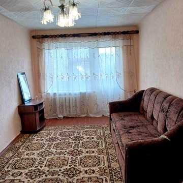 Продається двокімнатна, тепла квартира в м. Черкаси, 2/3/Ц, 42,2/27,3/6,9.
