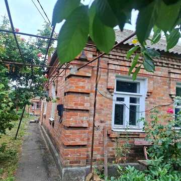 Продам пол дома район майдан Незалежності