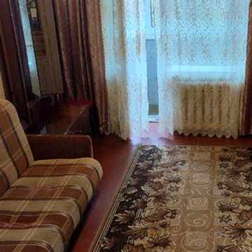 Здається  1 к квартира на Петропавлівскій