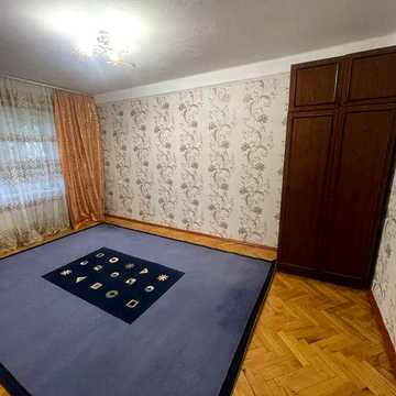 здається квартира 2-кімнатна,метро Лісова