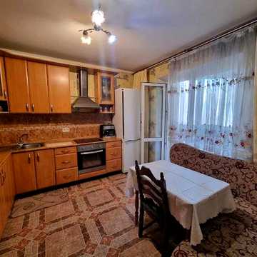 Оренда великої 3кімнатної квартири на Григоренка