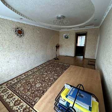 Продам 3-х кімнатну квартиру в центрі (від власника)