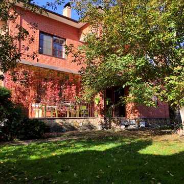 Без % Продаж 3-поверхового будинку, ст.м. Нивки, Сирець, 9 соток.