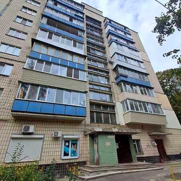 Здам 3-кімн.квартиру між 2-х  ст.метро-Політехнічний інститут  і  Лук,янівською.