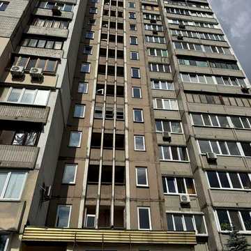 Продам 1 кімн. квартиру, поруч метро Позняки, вул. Мішуги, 11