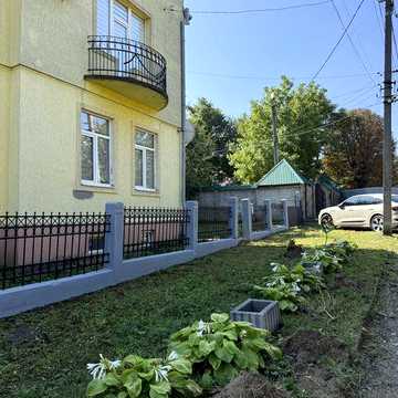Здається четирехкімнатна квартира в особняку перший провулок О.Гончара