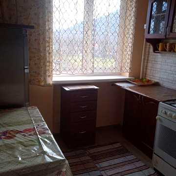 Здається 1-кімнатна квартира Тячів 200$.