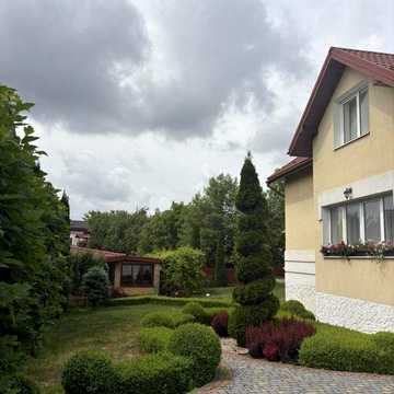 Оренда просторого будинку (180 м²) з повною автономією | с. Зимна Вода (вул. Чорновола / навпроти «Епіцентру»)