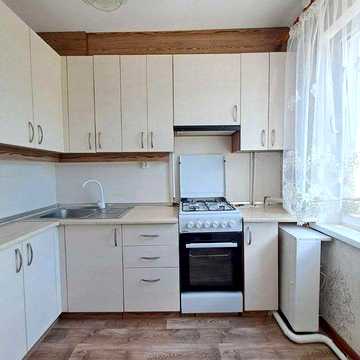Сдам 1к. квартиру в центре Авангарда