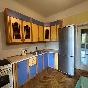 продаж 2кім сталінка Дарницький район Харьковське шосе Дарницька площа