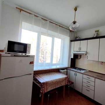 ОРЕНДА! 2 с/ізол кімнатна квартира Карманського!