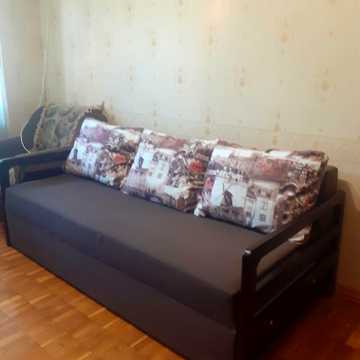 Ореста Левицького вул. (Академіка Курчатова), 6