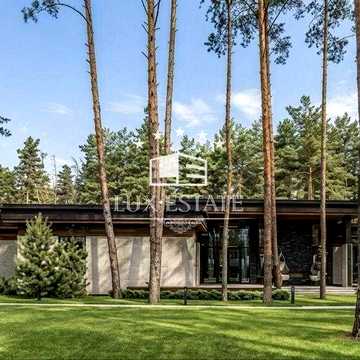 Аренда резиденции 350 м² в сосновом лесу в Козине, Конча-Заспа
