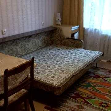 Оренда квартири на Таврійському . Перший поверх .