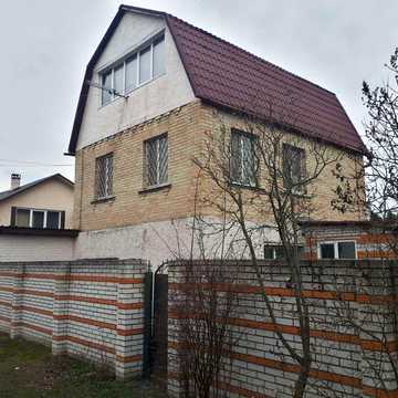 Продаж дачі і земельної ділянки