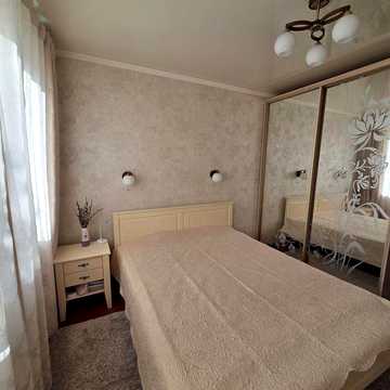 Продаж 4-кімнатної квартири 61м2 у центрі міста - від власника