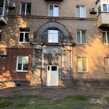 Продаж від власника. 2-кімнатна квартира, перший поверх, під ремонт, Центрально-Міський район.