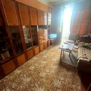 Продам 1 кімнатну квартиру на Червоній