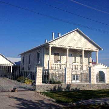 Эксклюзивный дом в п.Слобожанское (Юбилейном) 2011г. постройки
