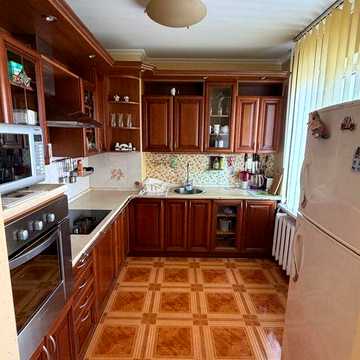 Аренда  длительно Таирова 3 комн Королёва 110