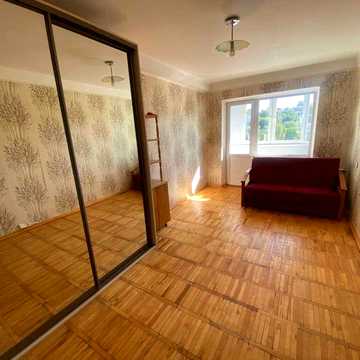 Оренда 3 кімнатної квартири вул. Кирилівська (Фрунзе) 117. Є газ. можливо з тваринами.