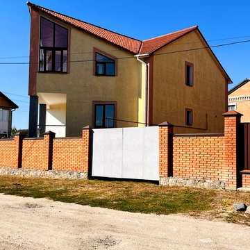Продам 2-поверховий будинок, 176 м², 6 соток