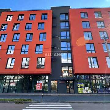2к квартира. Клубний будинок. Поруч парку та центру