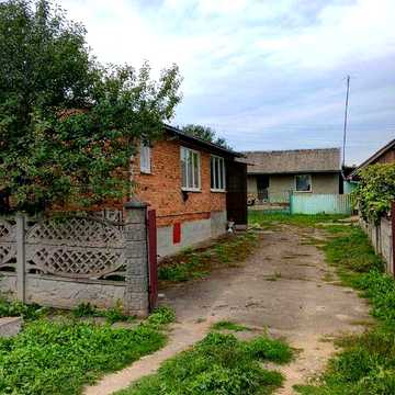 Продам житловий будинок в с.Дмитровичі