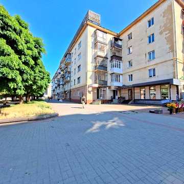 1к квартира в центрі поруч Стометрівки
