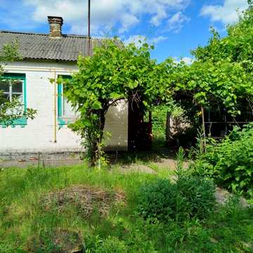 Будинок  в м.Корсунь-Шевченківському , район залізничного вокзалу та 5 школи.