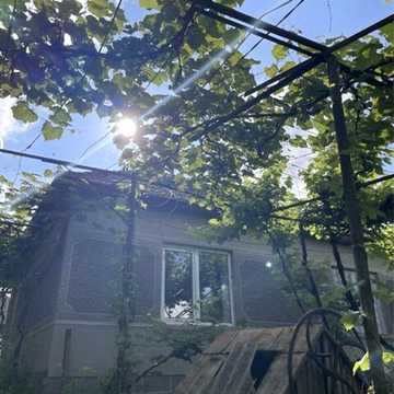 Продам земельну ділянку із будинком