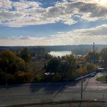 2к НОВОБУДОВА біля річки