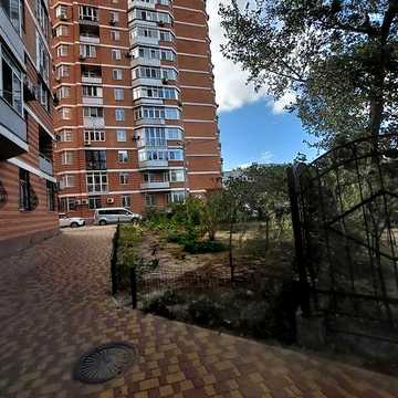 2-комн. квартира, ЖК Романовский , монолит облицован красным кирпичем ЖК Романовский
