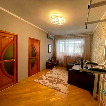 Продам чотирикімнатну квартиру ЖК вул.Київська, 139