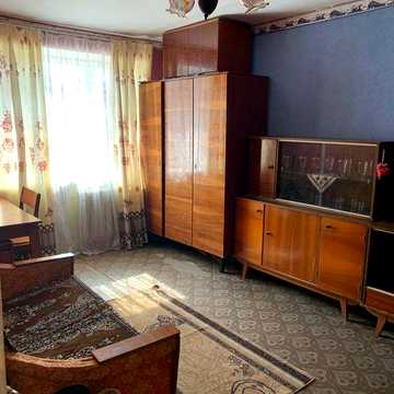 Продається однокімнатна квартира на першому поверсі