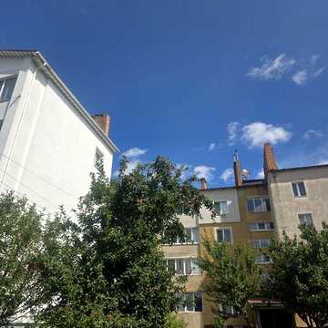Продам 3х к квартиру з автономним опаленням.